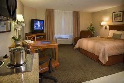 фото отеля Candlewood Suites Orange County Airport