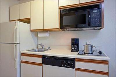 фото отеля Candlewood Suites Orange County Airport