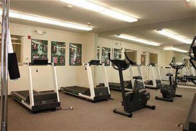 фото отеля Candlewood Suites Orange County Airport