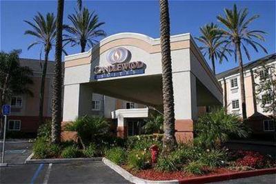 фото отеля Candlewood Suites Orange County Airport