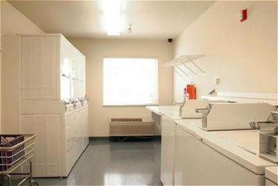 фото отеля Candlewood Suites Orange County Airport
