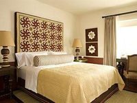 Colony Palms Hotel