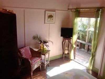 фото отеля Bamboo Cottage B&B