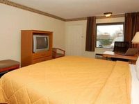 Rodeway Inn & Suites Hwy 290 NW