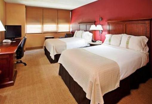фото отеля Holiday Inn Kansas City SE Waterpark