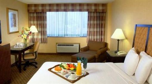 фото отеля Holiday Inn Long Beach (Dwtn Area)
