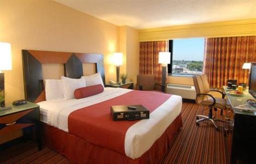 фото отеля Holiday Inn Long Beach (Dwtn Area)