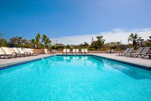 фото отеля Crowne Plaza Los Angeles Harbor Hotel
