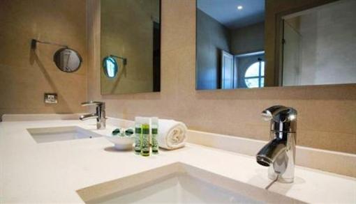 фото отеля Benvengudo Hotel Les Baux De Provence