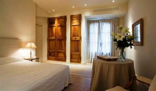 фото отеля Benvengudo Hotel Les Baux De Provence