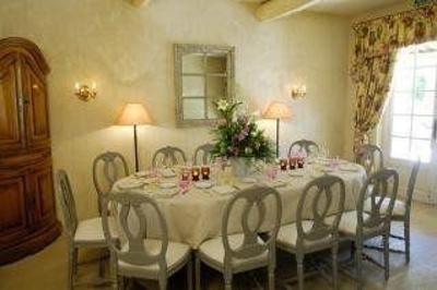 фото отеля Hostellerie Le Roy Soleil Menerbes