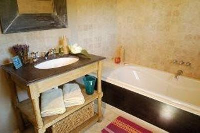 фото отеля Hostellerie Le Roy Soleil Menerbes