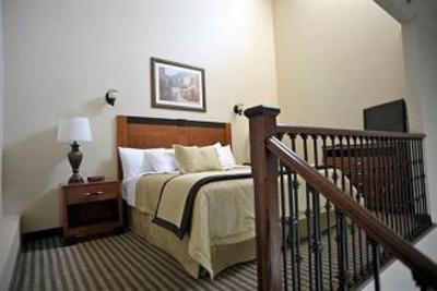 фото отеля Monte Carlo Inn - Barrie Suites