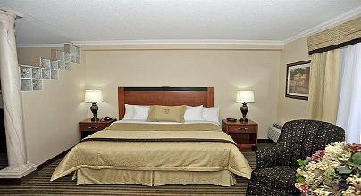 фото отеля Monte Carlo Inn - Barrie Suites