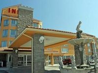 Monte Carlo Inn - Barrie Suites