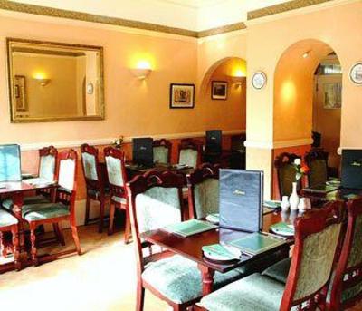 фото отеля Corner House Hotel Horley