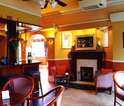 фото отеля Corner House Hotel Horley