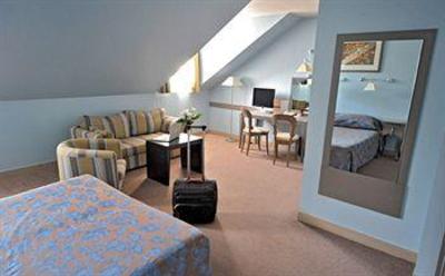 фото отеля Park & Suites Maisons-Laffitte