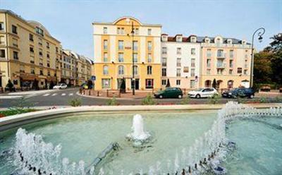 фото отеля Park & Suites Maisons-Laffitte