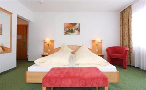 фото отеля Bernerhof Swiss Quality Hotel Kandersteg