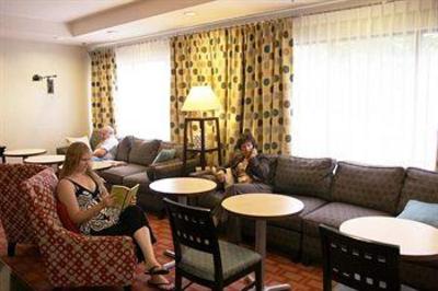 фото отеля Hampton Inn Madison East Towne Mall Area