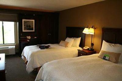 фото отеля Hampton Inn Madison East Towne Mall Area