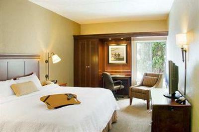 фото отеля Hampton Inn Madison East Towne Mall Area