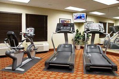 фото отеля Hampton Inn Madison East Towne Mall Area