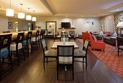 фото отеля Hampton Inn Madison East Towne Mall Area