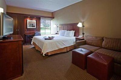 фото отеля Hampton Inn Madison East Towne Mall Area