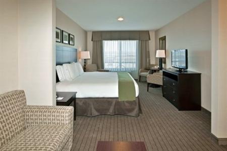 фото отеля Holiday Inn Express Hotel & Suites Grants-Milan