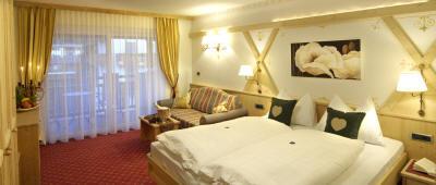 фото отеля Alpine Romantic Hotel Almhof Kastelruth