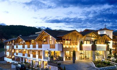 фото отеля Alpine Romantic Hotel Almhof Kastelruth