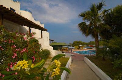 фото отеля Ampelia Beach