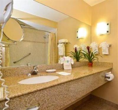 фото отеля BEST WESTERN PLUS Capitola By-the-Sea Inn & Suites