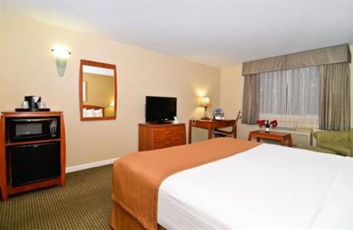 фото отеля BEST WESTERN PLUS Capitola By-the-Sea Inn & Suites