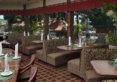фото отеля Rogue Regency Inn