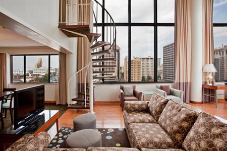 фото отеля Crowne Plaza Richmond Downtown