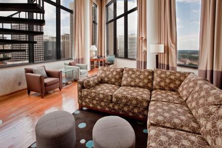 фото отеля Crowne Plaza Richmond Downtown