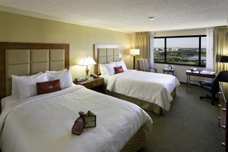фото отеля Crowne Plaza Richmond Downtown