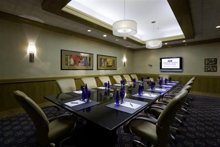 фото отеля Crowne Plaza Richmond Downtown