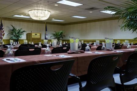 фото отеля Crowne Plaza Richmond Downtown