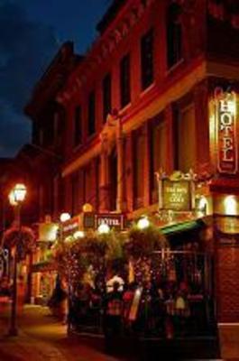 фото отеля L'Hotel du Vieux Quebec