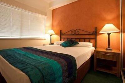 фото отеля Mid City Luxury Suites