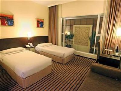 фото отеля Harmoni Hotel Batam