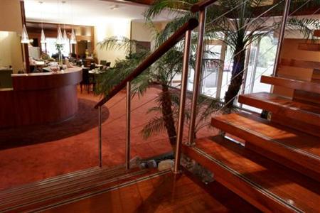 фото отеля Inter Hotel Du Beryl Lons-le-Saunier