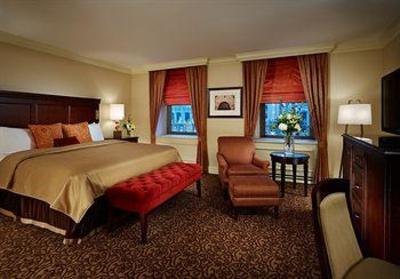 фото отеля Omni William Penn Hotel