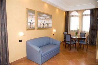 фото отеля Artemis Hotel