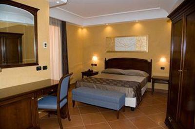 фото отеля Artemis Hotel