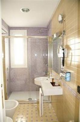 фото отеля Artemis Hotel